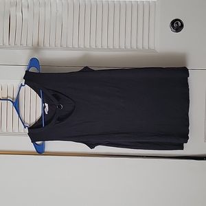 Maurice's black tank top